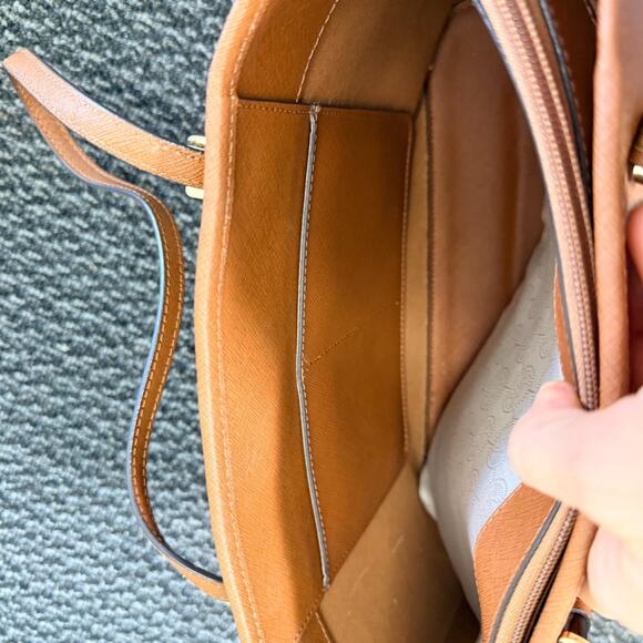 Michael Kors Jet Set Tote Womens Handbag Purse Brown Saffiano Gold Accents - Picture 11 of 15